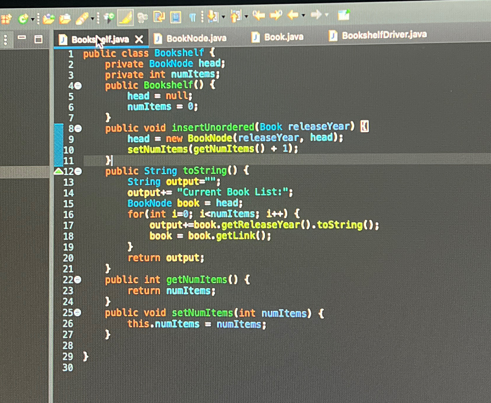  Modify the add() method in the bookshelf class so that the