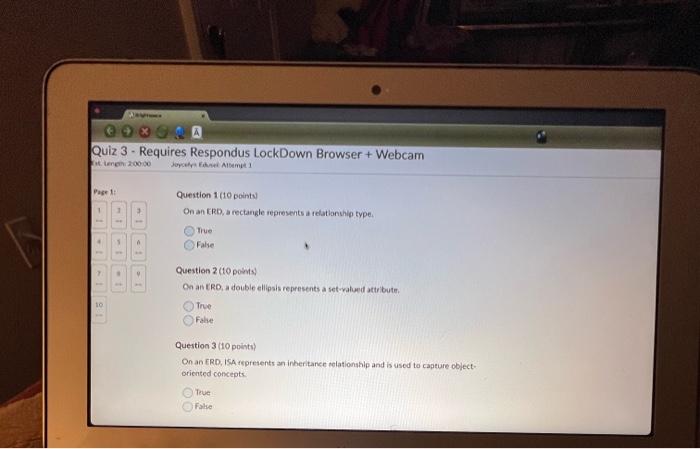 SQL Questions Please! Question 1 (10 points) On an ERD, a rectangle