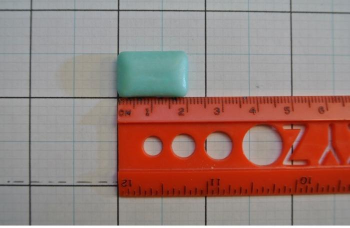 Width mm Volume of a gum tablet: mm3 cm3 (Show calculations here)