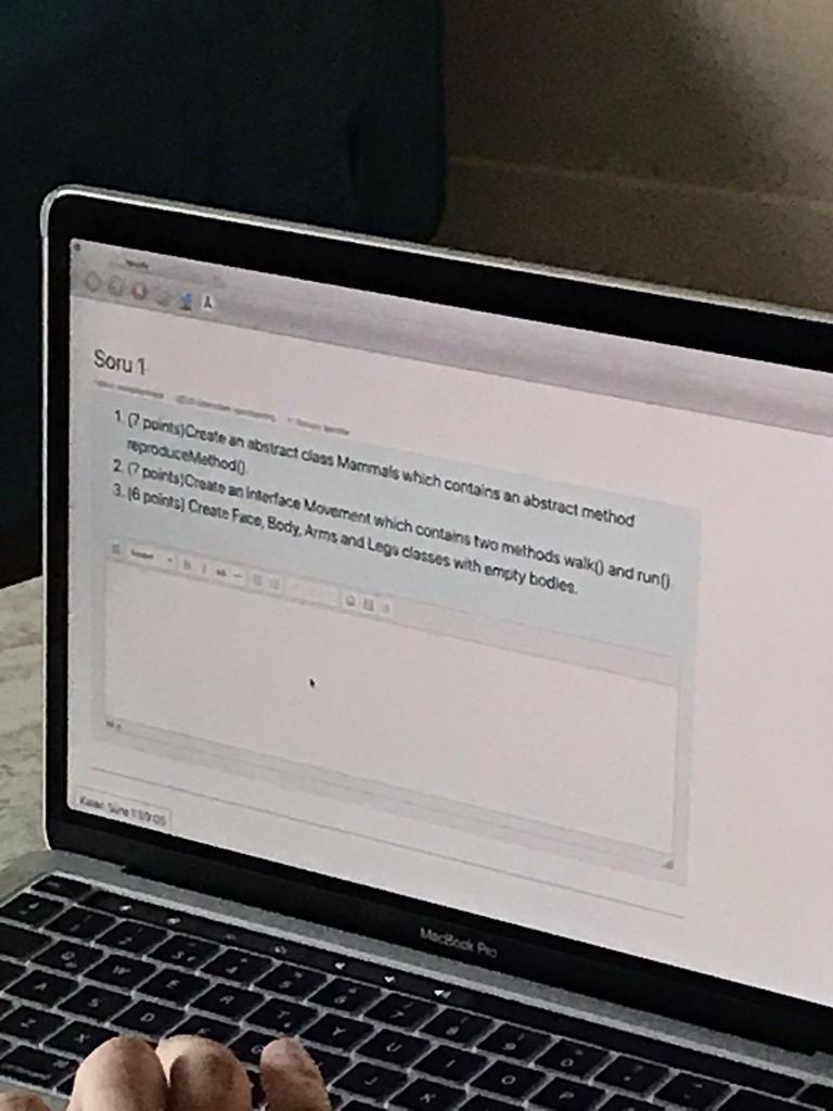  JAVA 000 Soru 1 1 punts) Create an abstract class Mammals