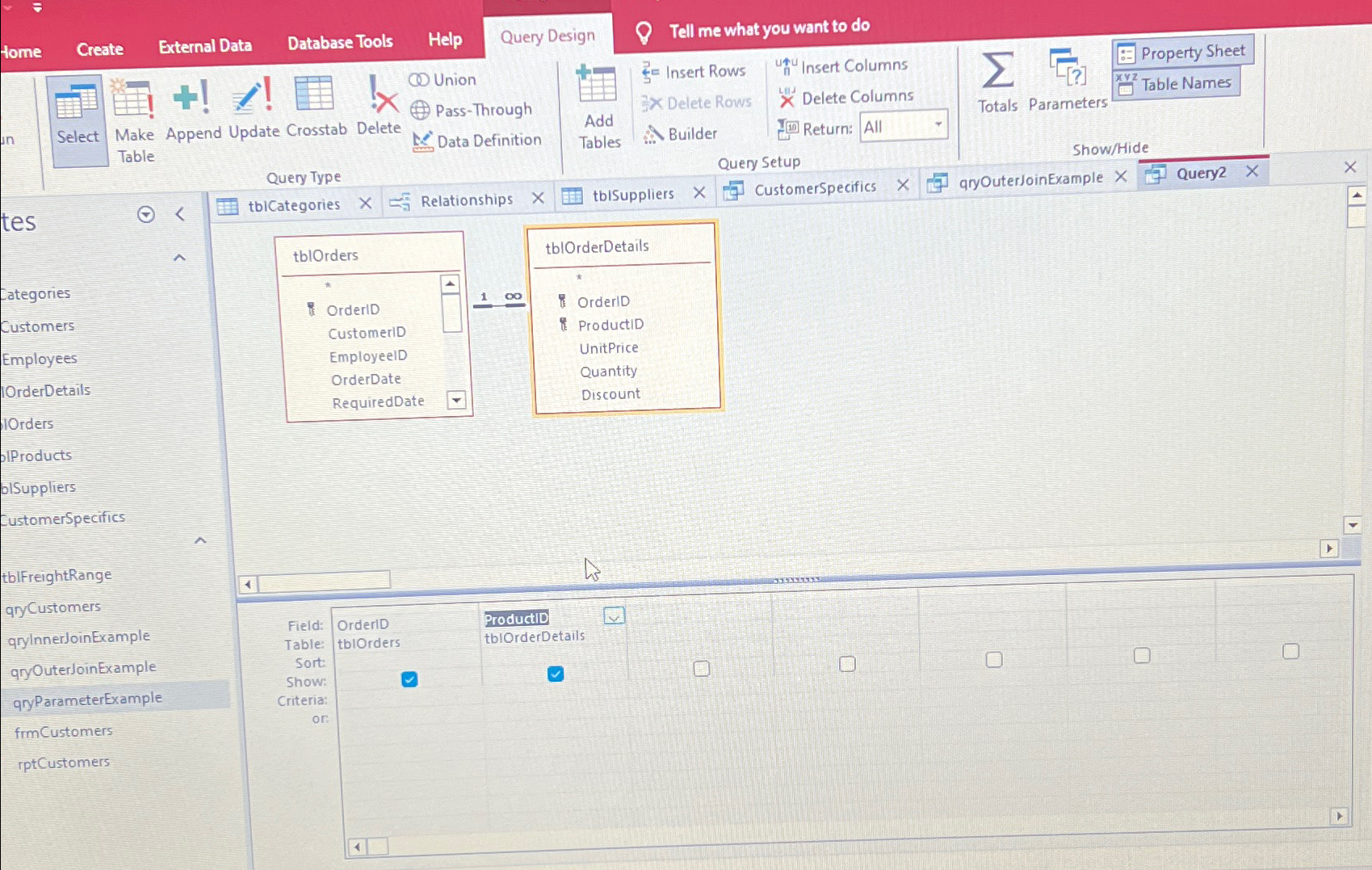  Query 2(name it as DiscountOrders): Please select the orders that purchase