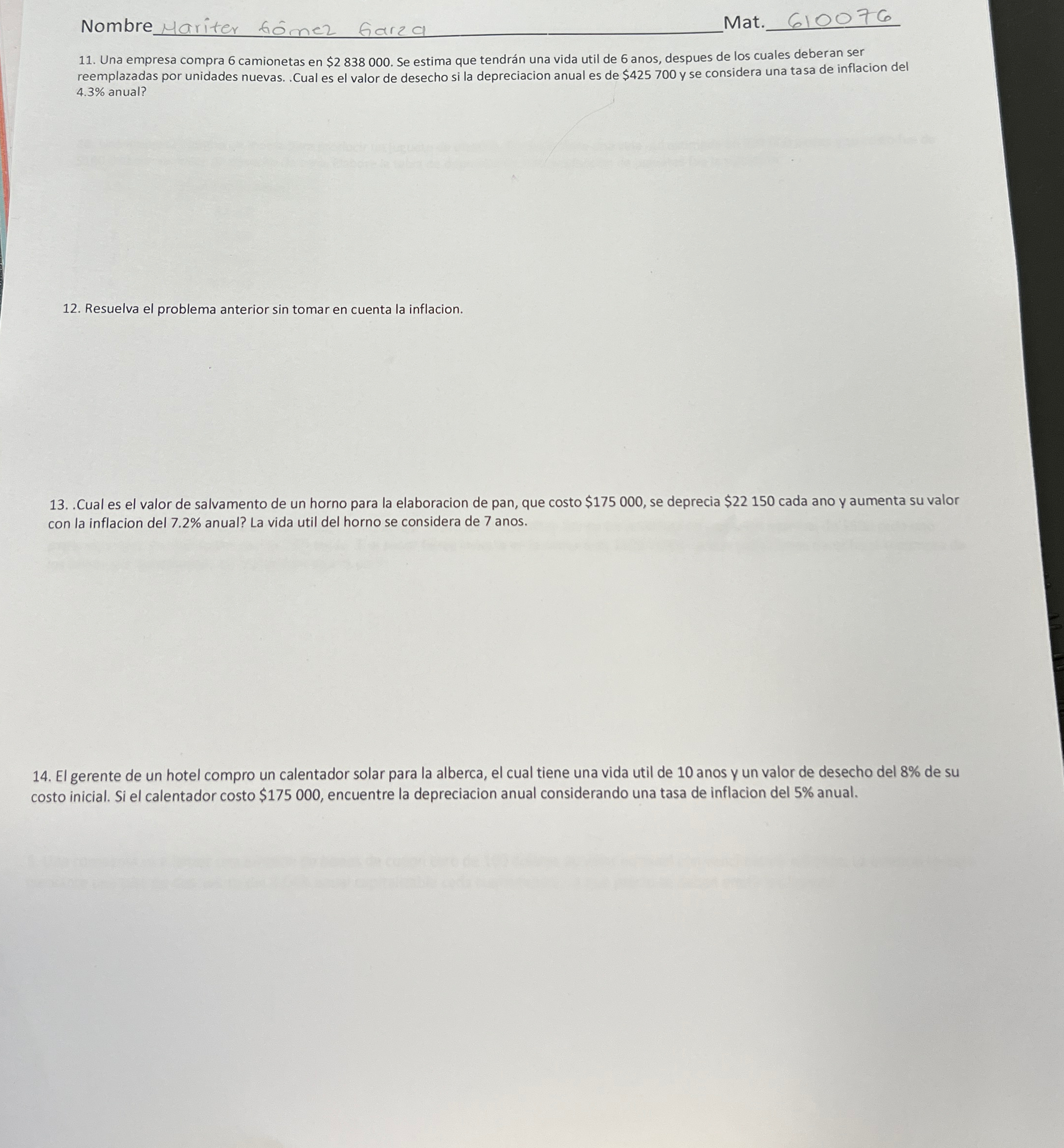  Nombre q, Mat. .610076 11. Una empresa compra 6 camionetas en