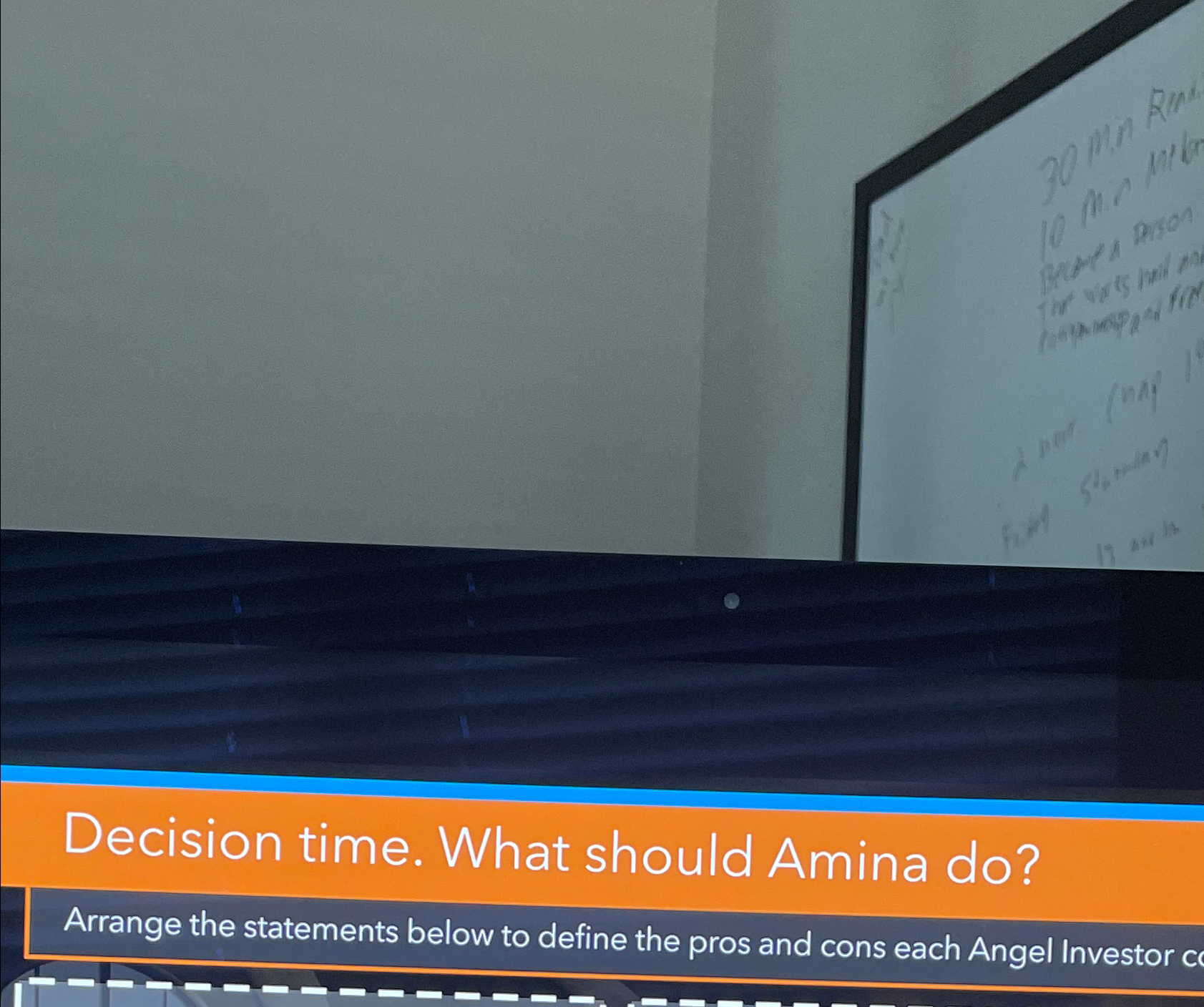  Decision time. What should Amina do? Arrange the statements below to