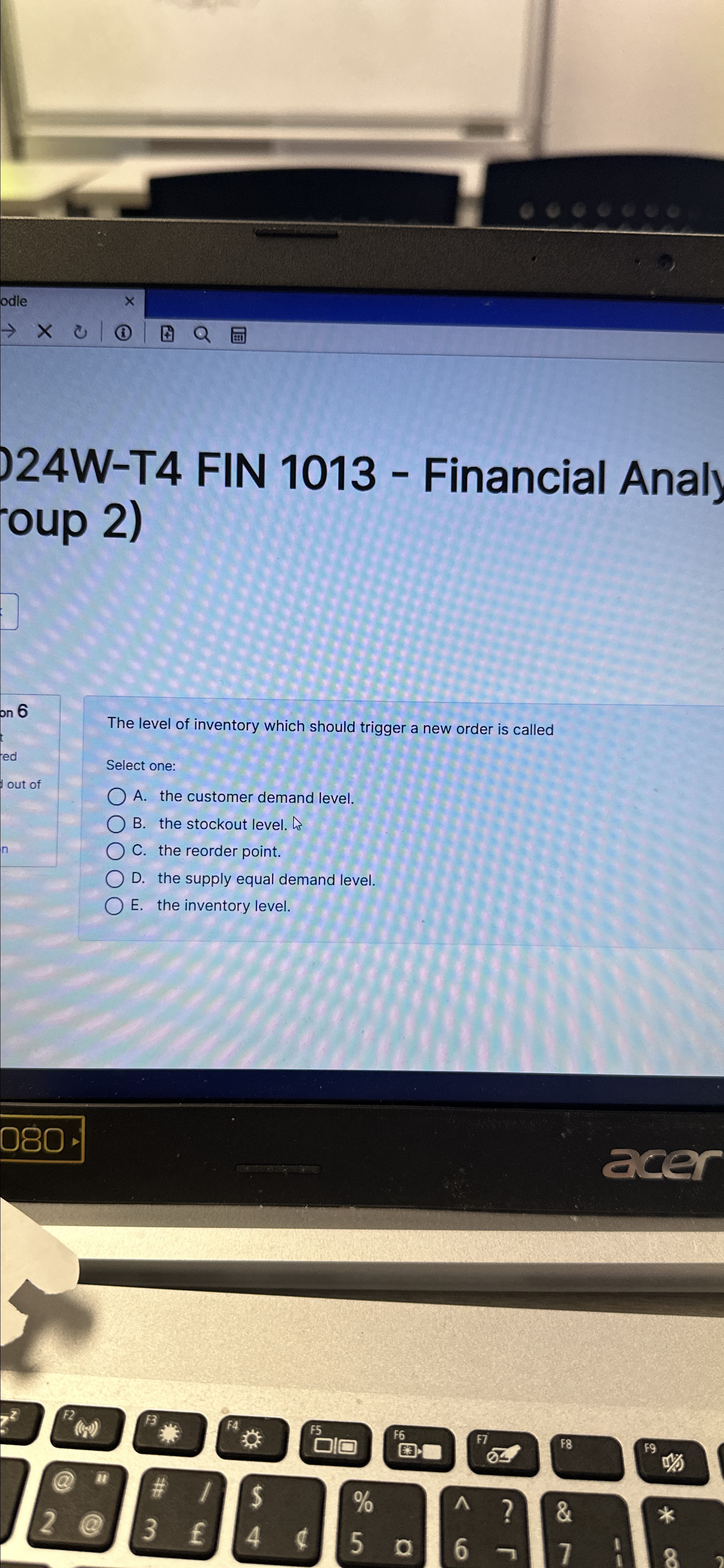  24 W-T4 FIN 1013- Financial Analy oup 2) on 6 red