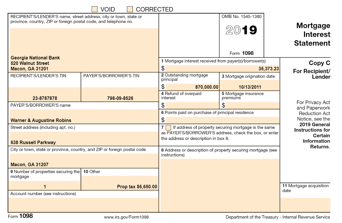 Warner and Augustine Robins, both 33 years old, have been married for