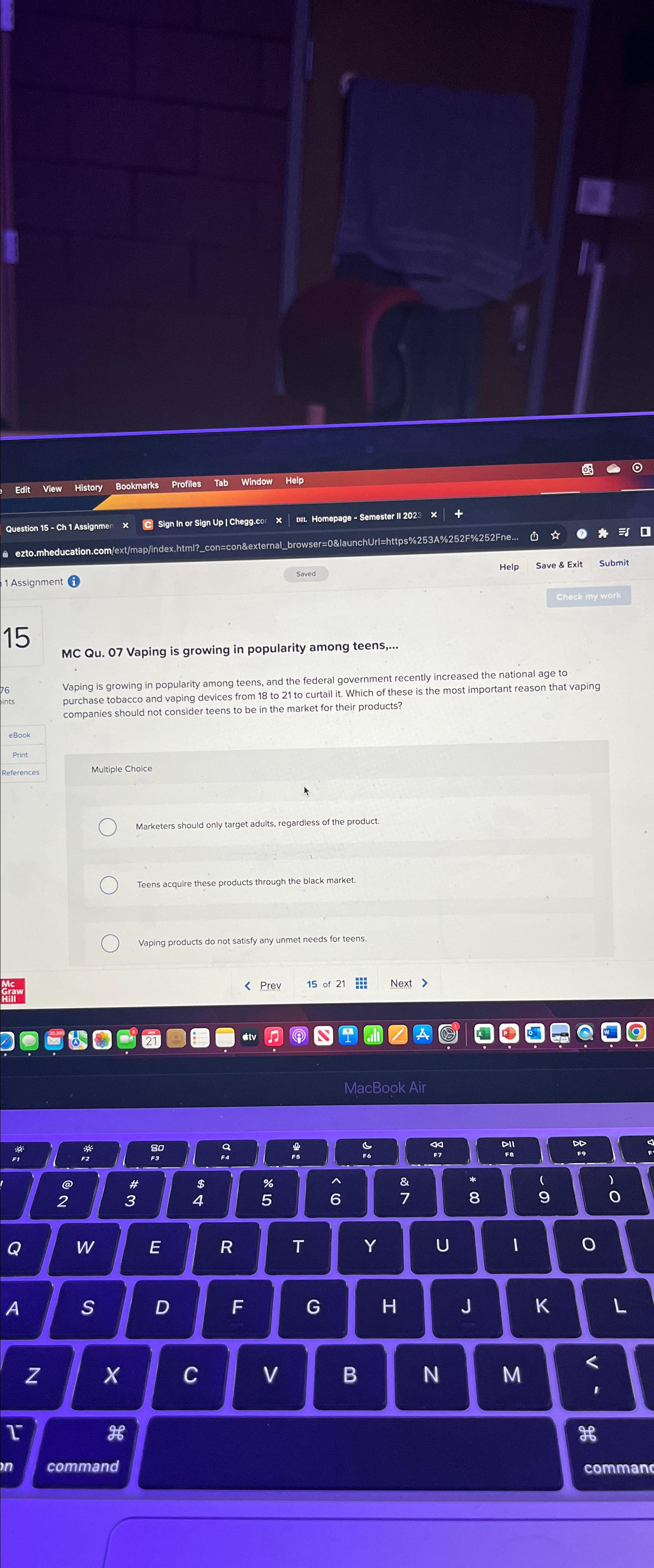  15 mc au.07 vaping is srowing in popularty among teens.... Vaping