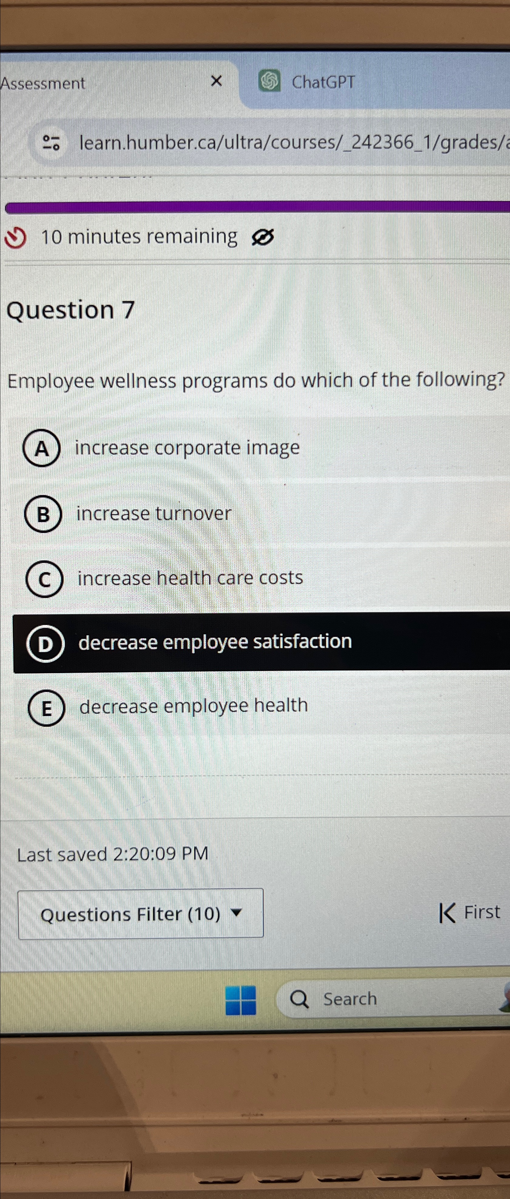  Assessment ChatGPT -- learn.humber.ca/ultra/courses/_242366_1/grades/a 10 minutes remaining Question 7 Employee wellness