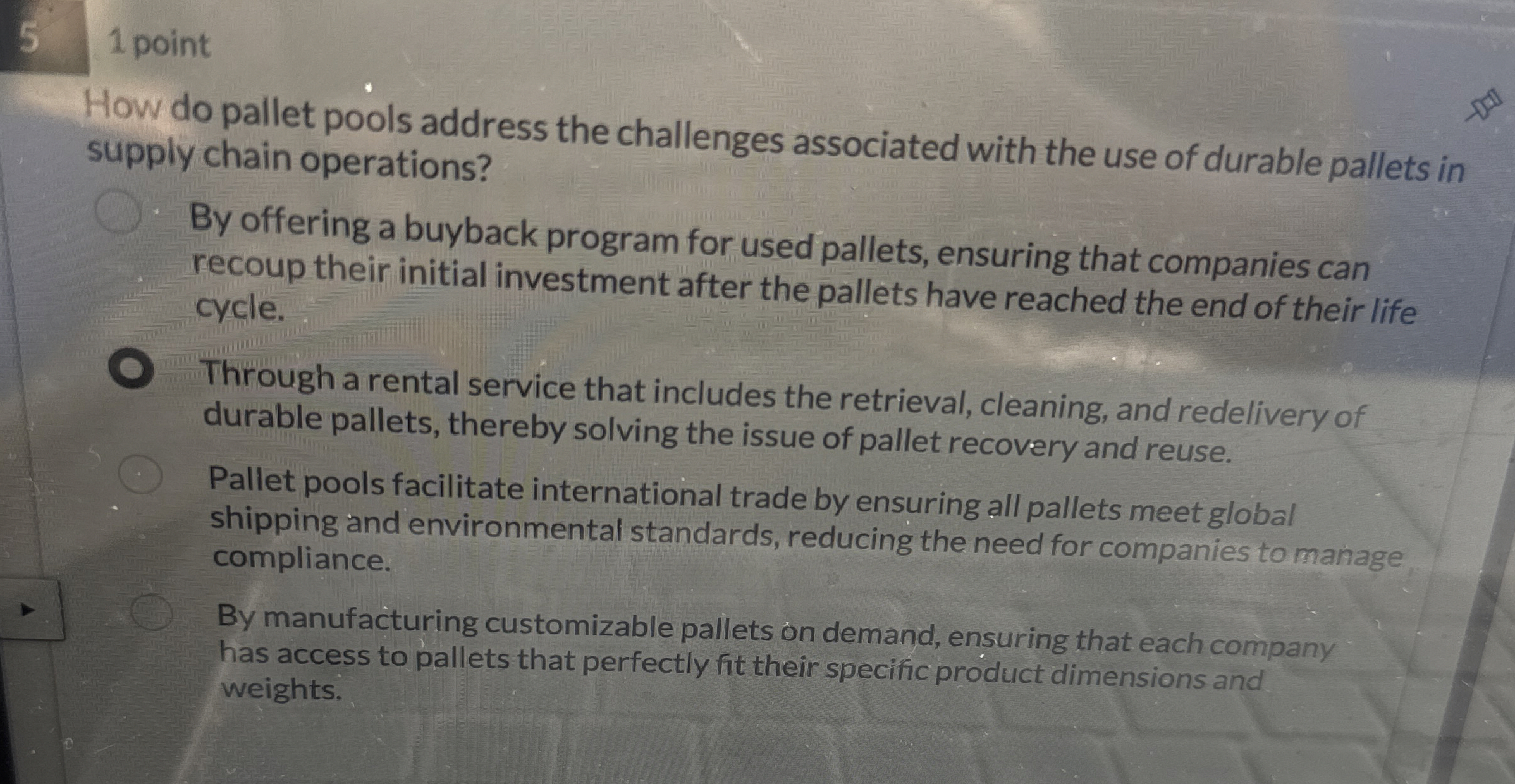  5,1 point How do pallet pools address the challenges associated with