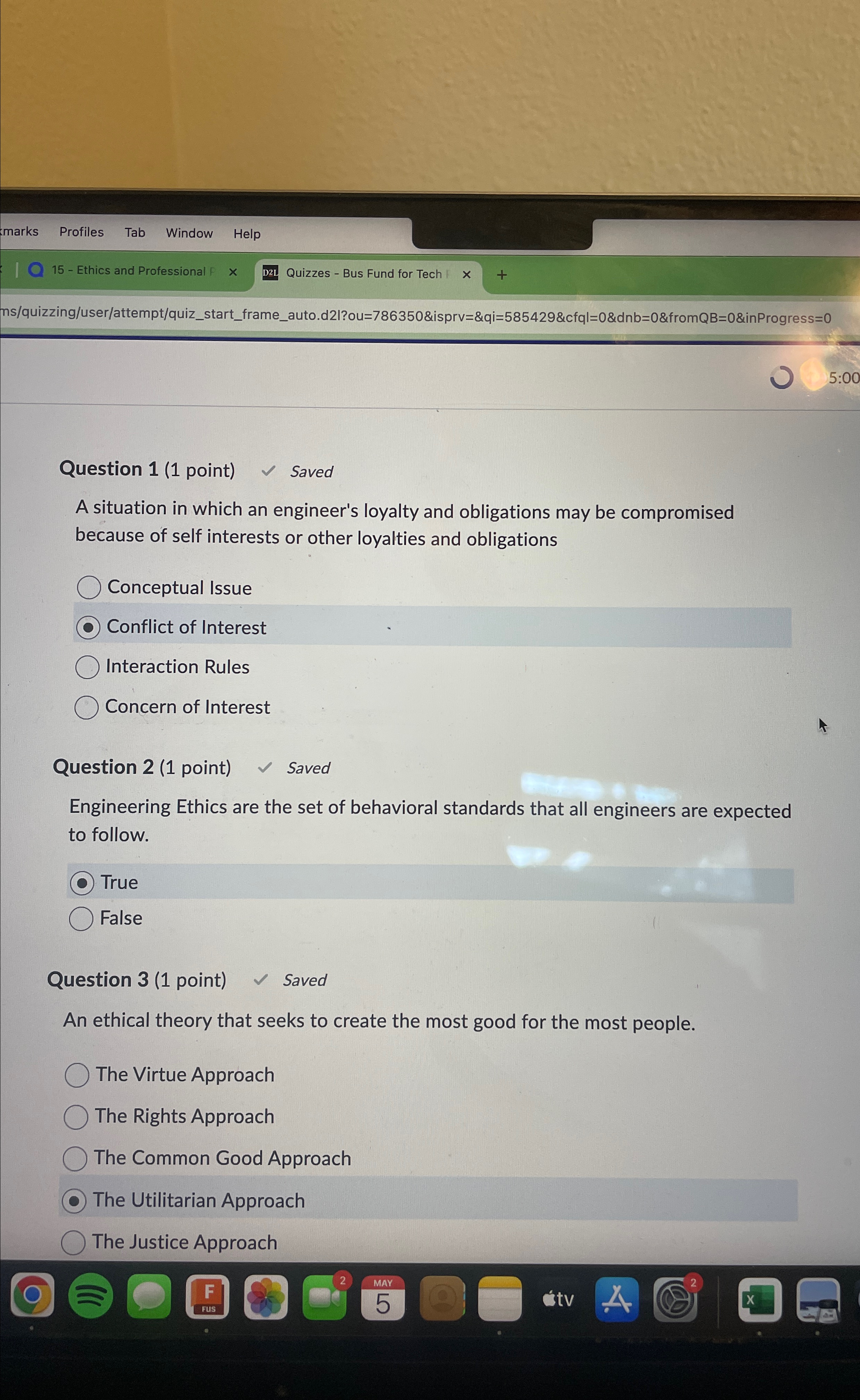  Question 1(1 point) Saved A situation in which an engineer's loyalty