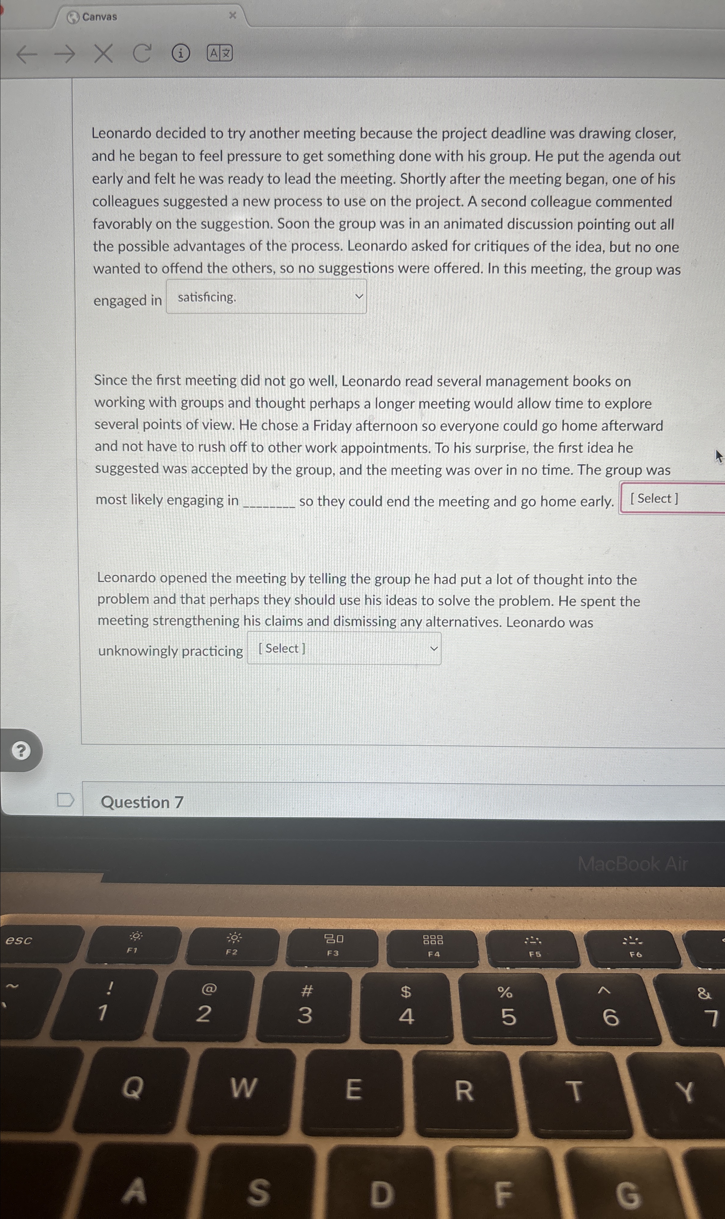  Canvas x q, A Leonardo decided to try another meeting because