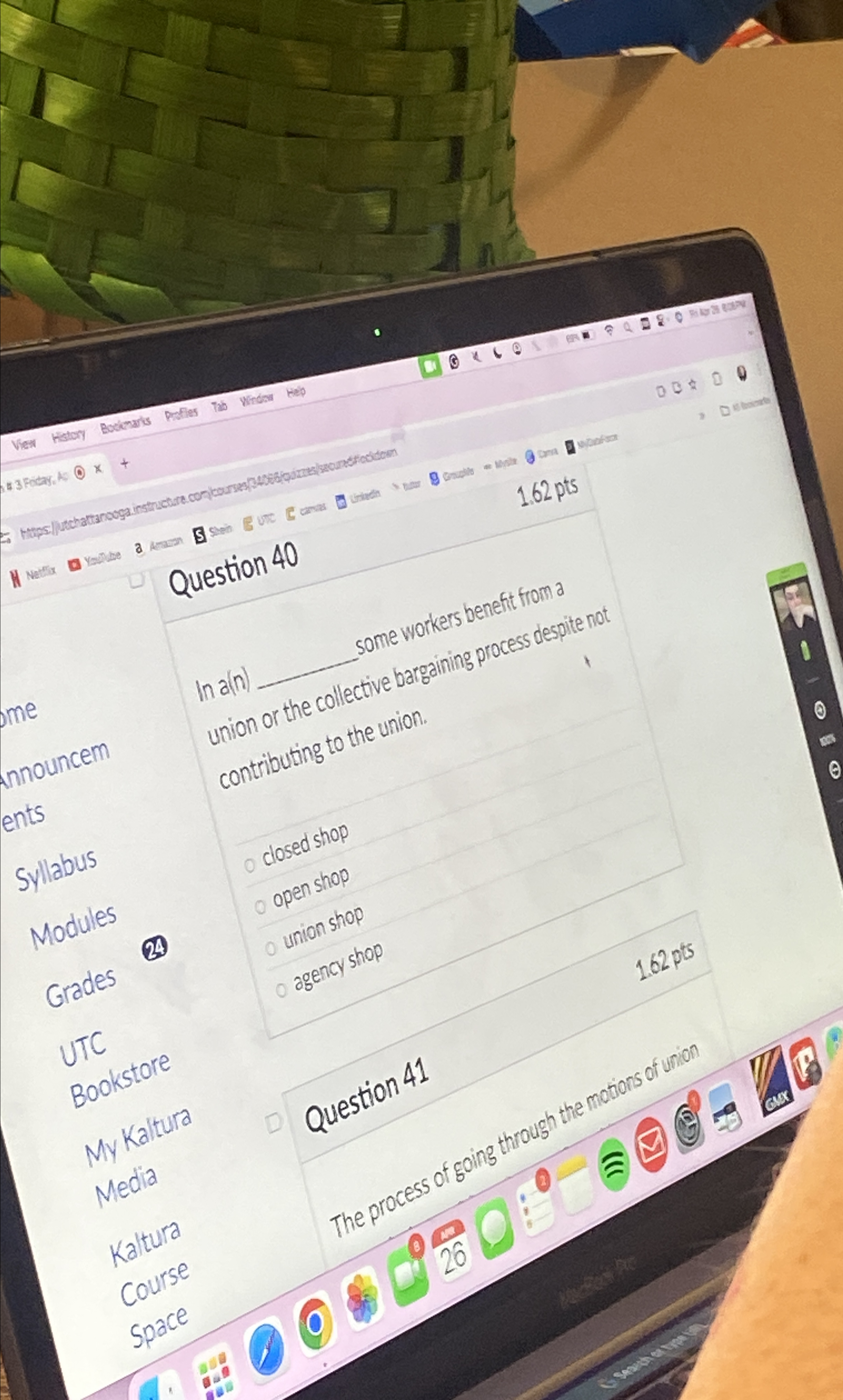  Question 40 1.62 pts Question 40 me announcem ents syllabus Modules