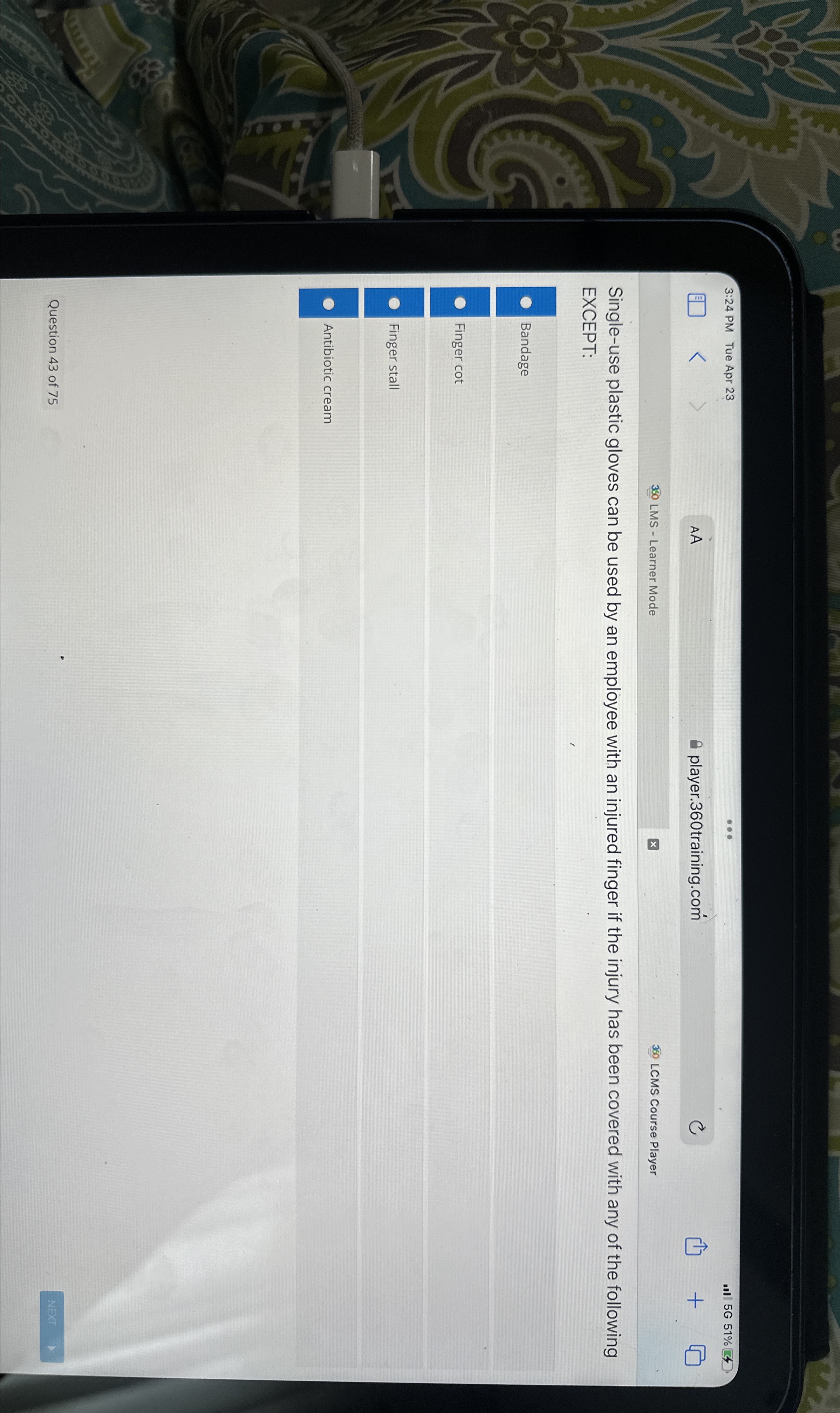  Single-use plastic gloves can be used by an employee with an