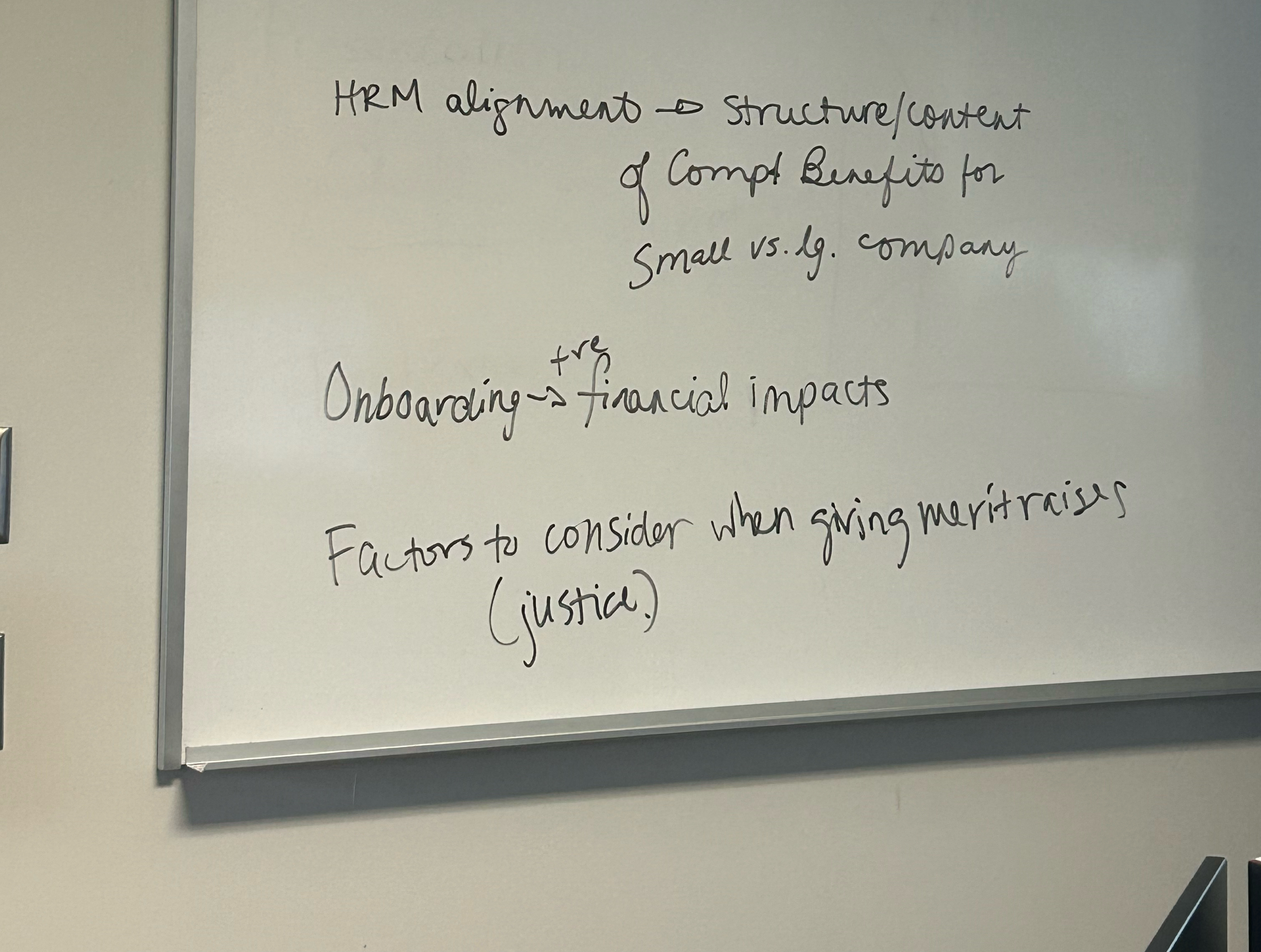  HRM alignment Structure/content of Compt Benefits for Small vs.lg. company Factors