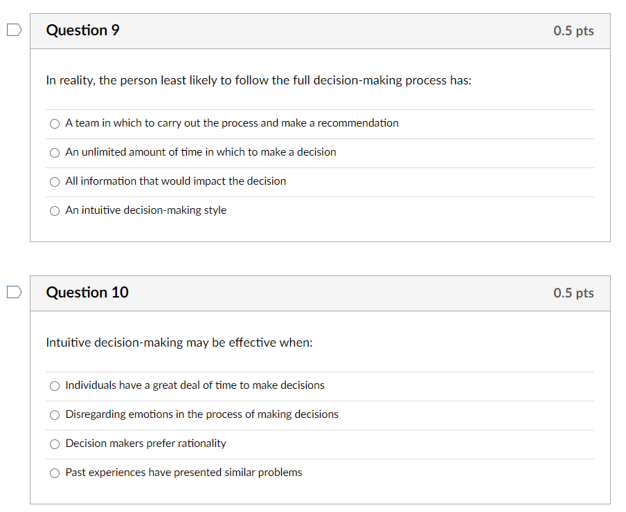Question 5 0.5 pts A manager reads an applicant's