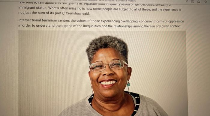 Write a summary effectively with center idea or