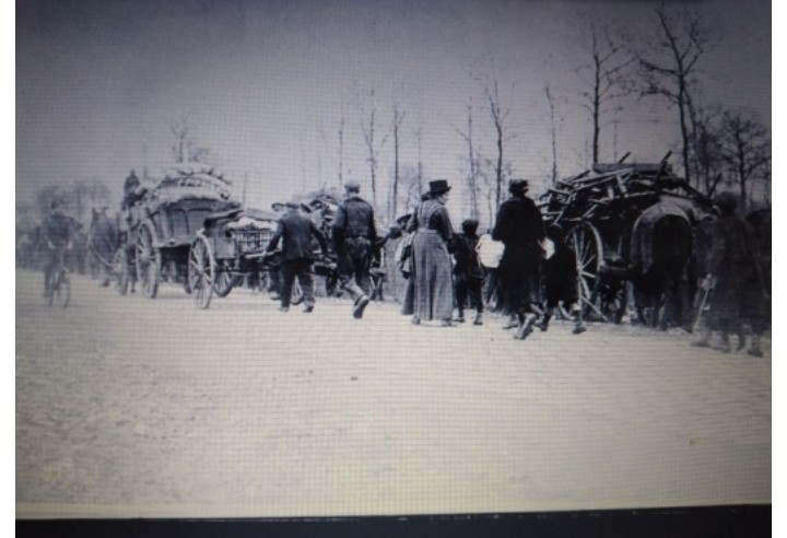 Image of Frech refugees in the north 1918. What