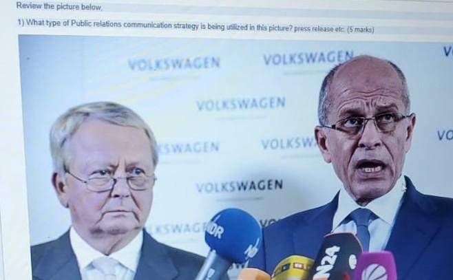 Review the picture below 1) What type of Public