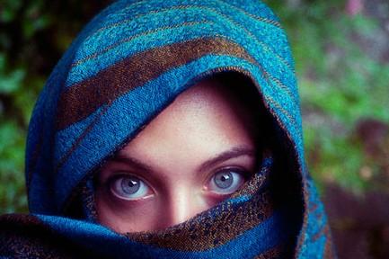  Analyze how the image uses color. How is color functioning in