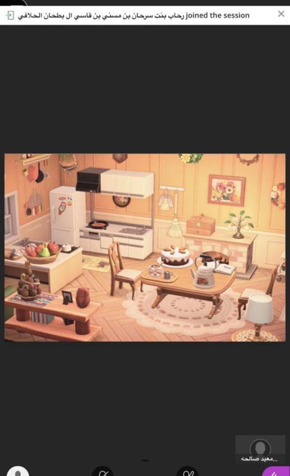 write 5 separable sentence describe the photo