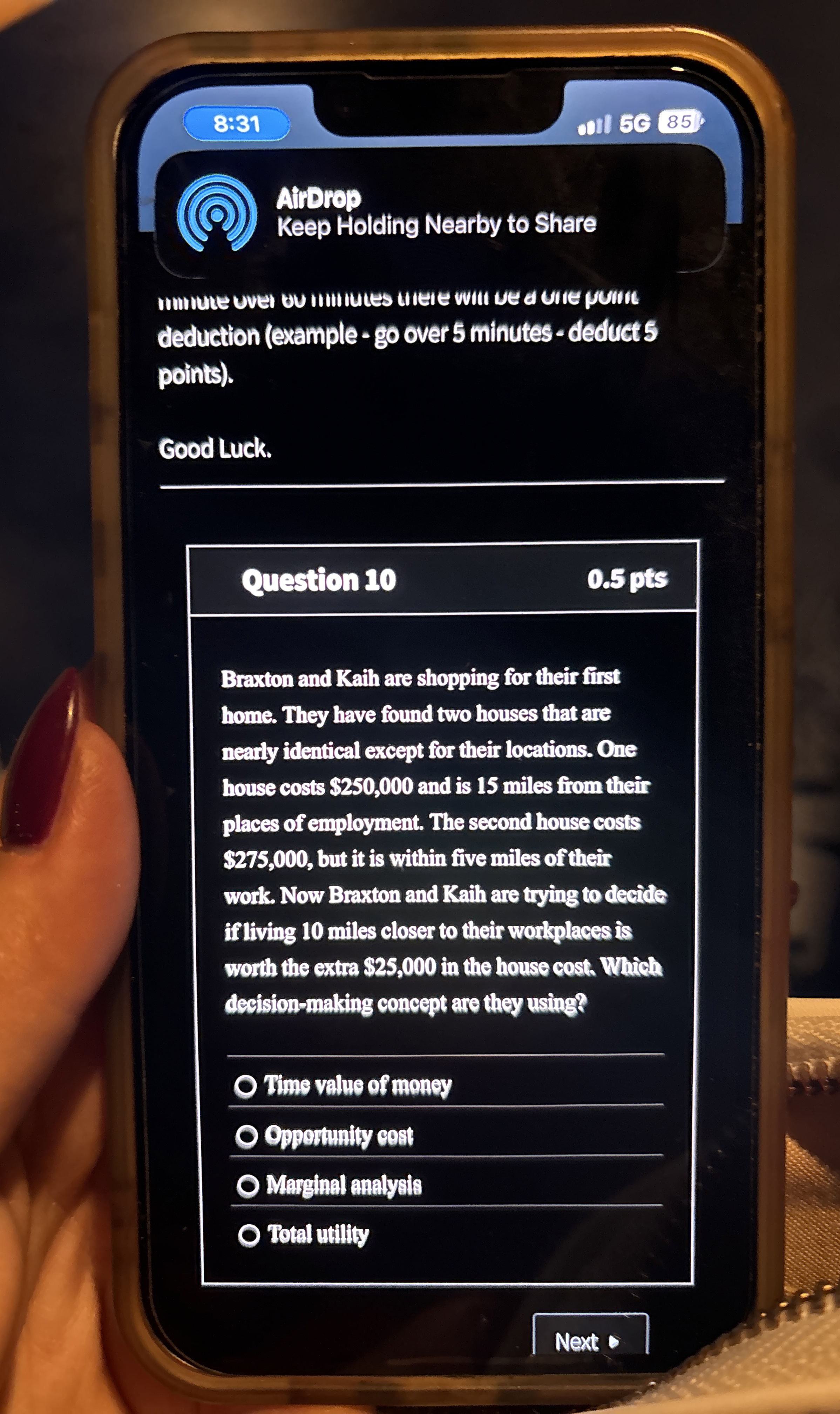 8 : 3 1 all 5 6 8 5 . Almbrop Keep Holding Nearby