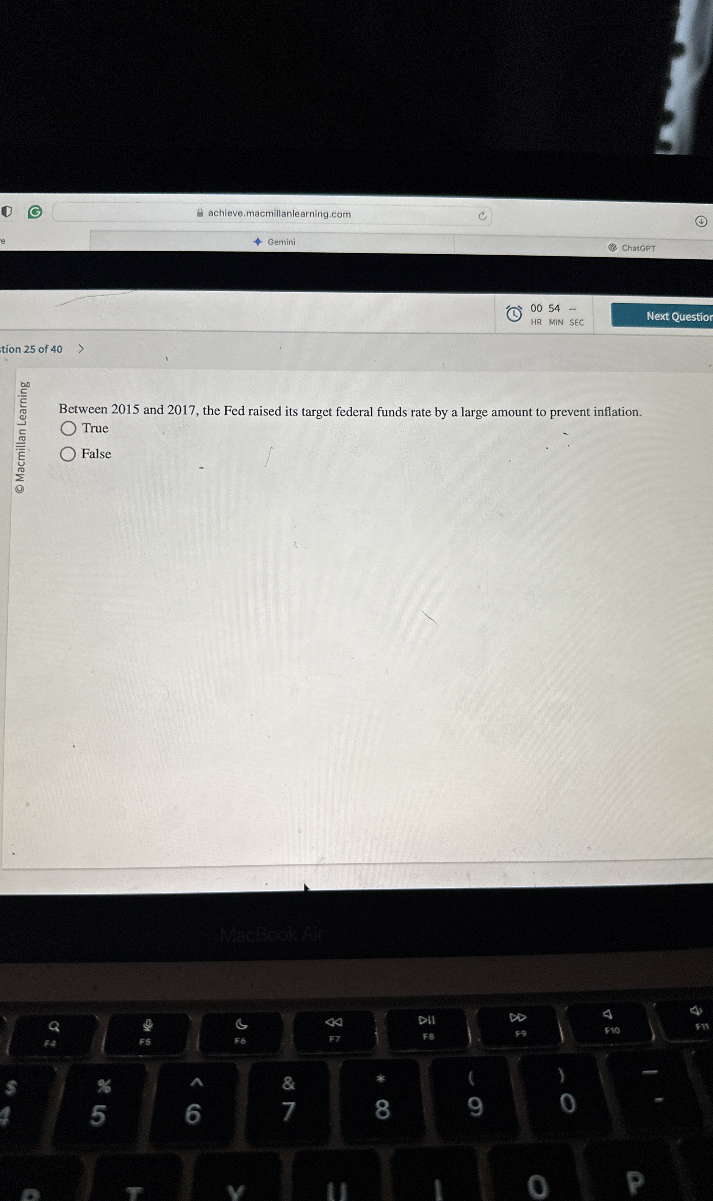 achieve.macmillanlearning.com e Gemini ChatGPT (