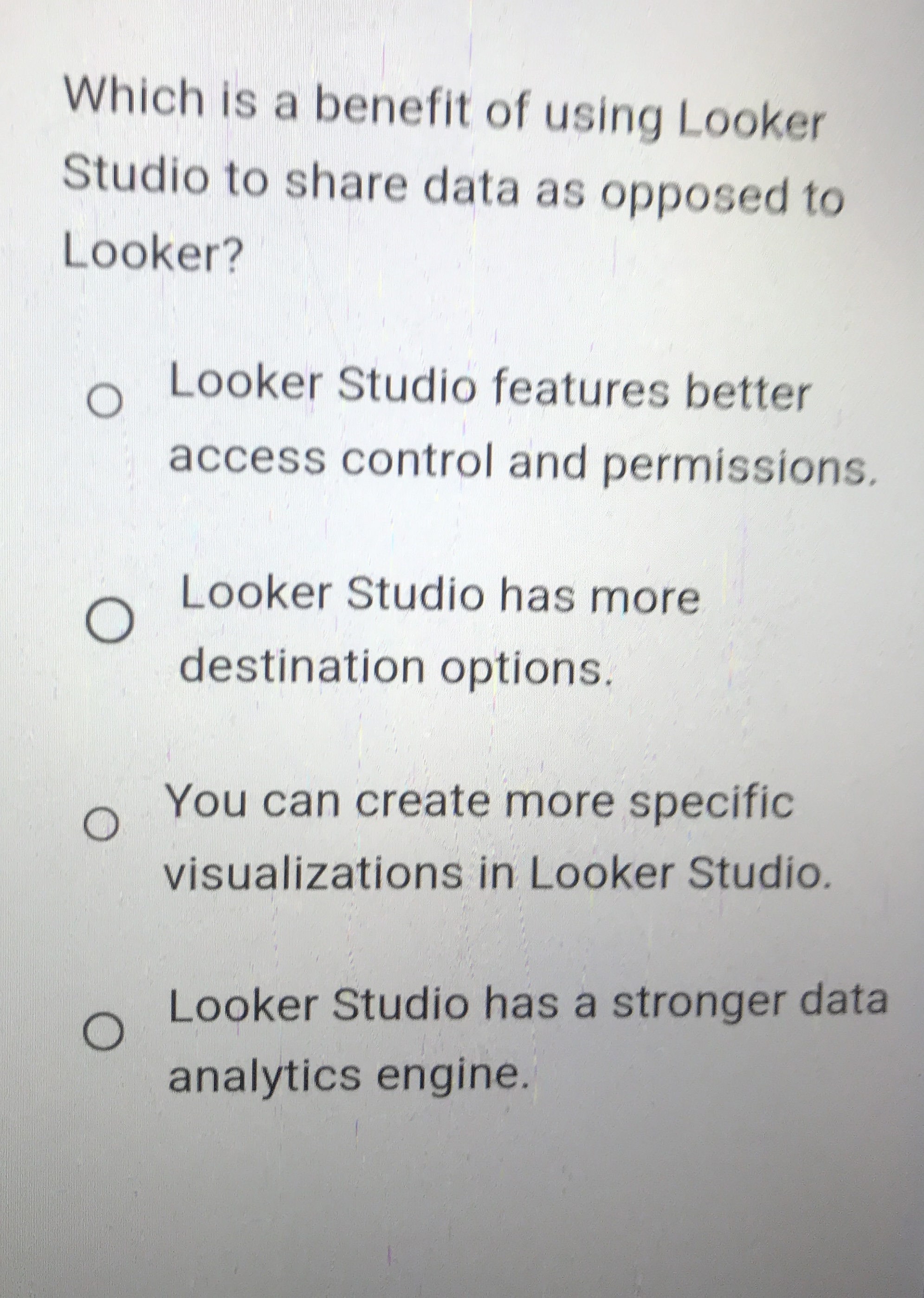 Which is a benefit of using Looker Studio to