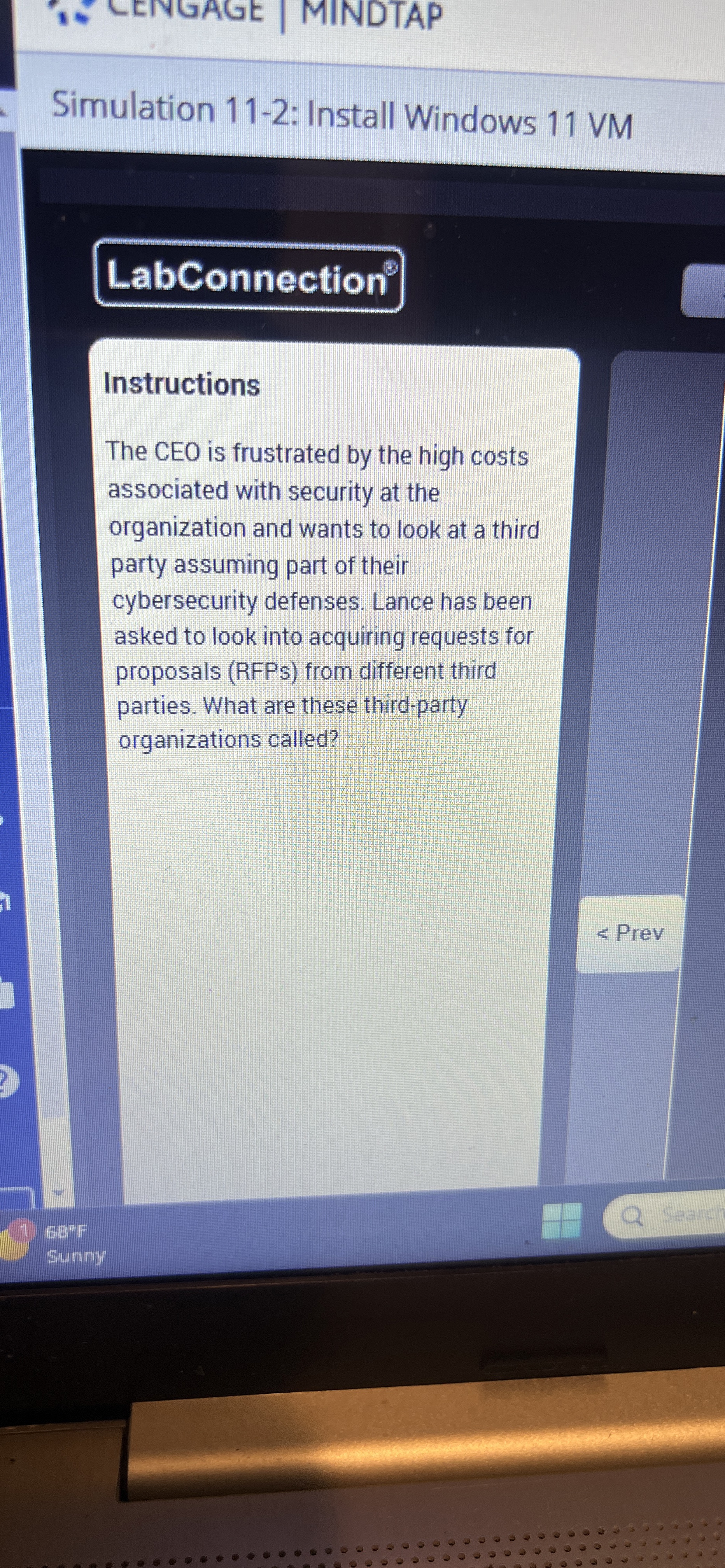 Simulation 1 1 - 2 : Install Windows 1 1 VM