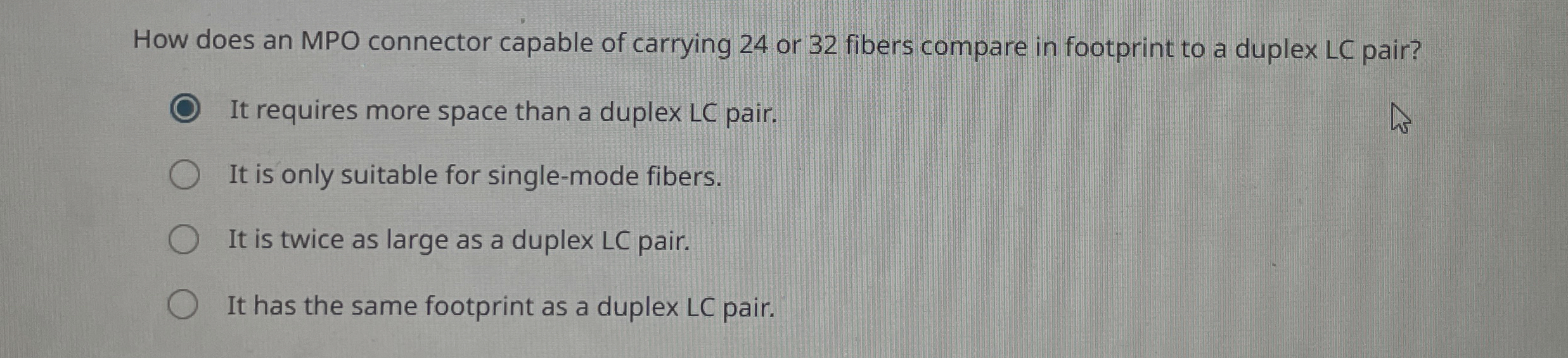 How does an MPO connector capable of carrying 2 4