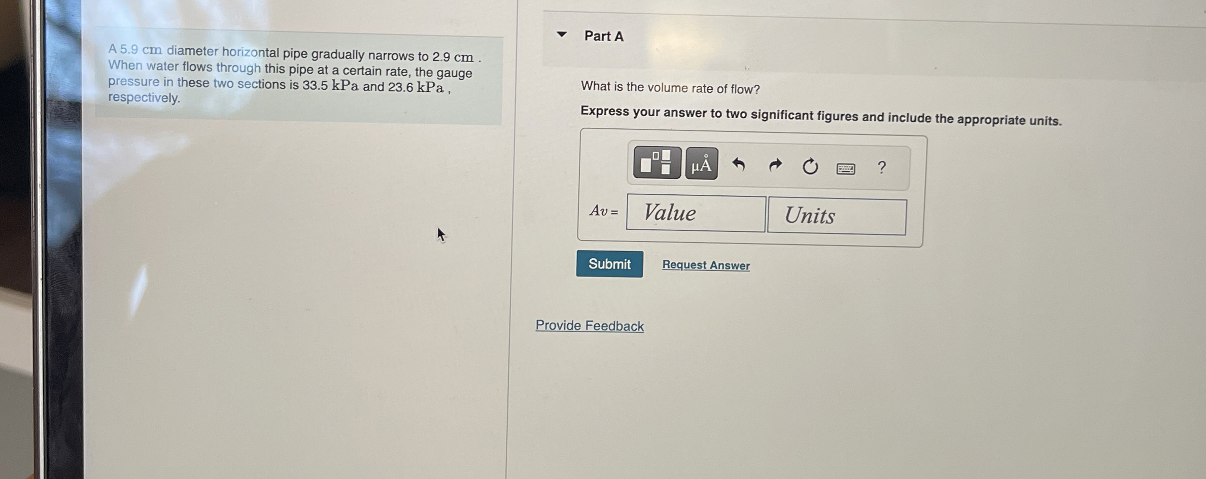 A 5 . 9 cm diameter horizontal pipe gradually