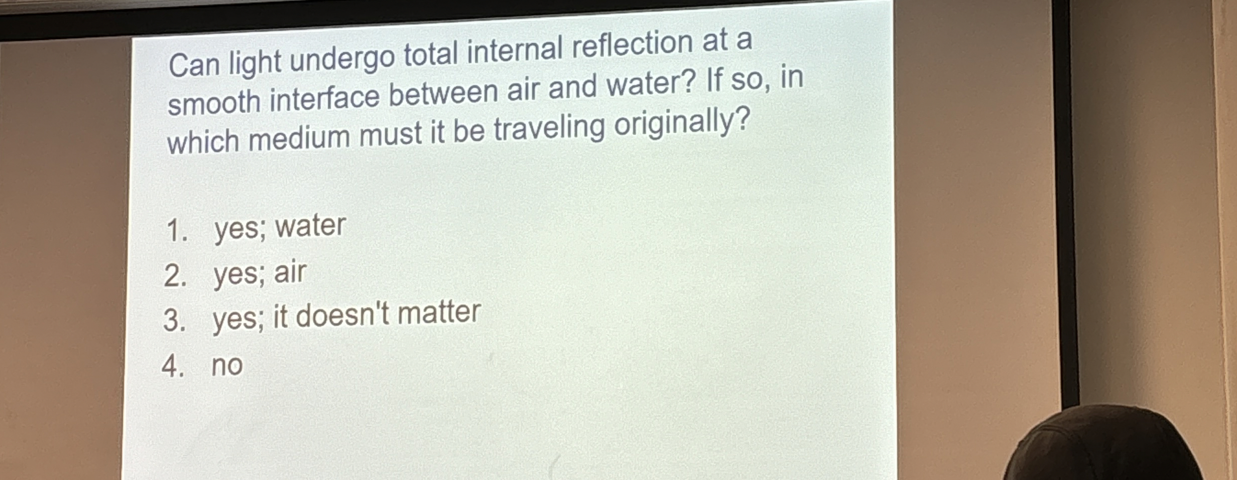 Can light undergo total internal reflection at a