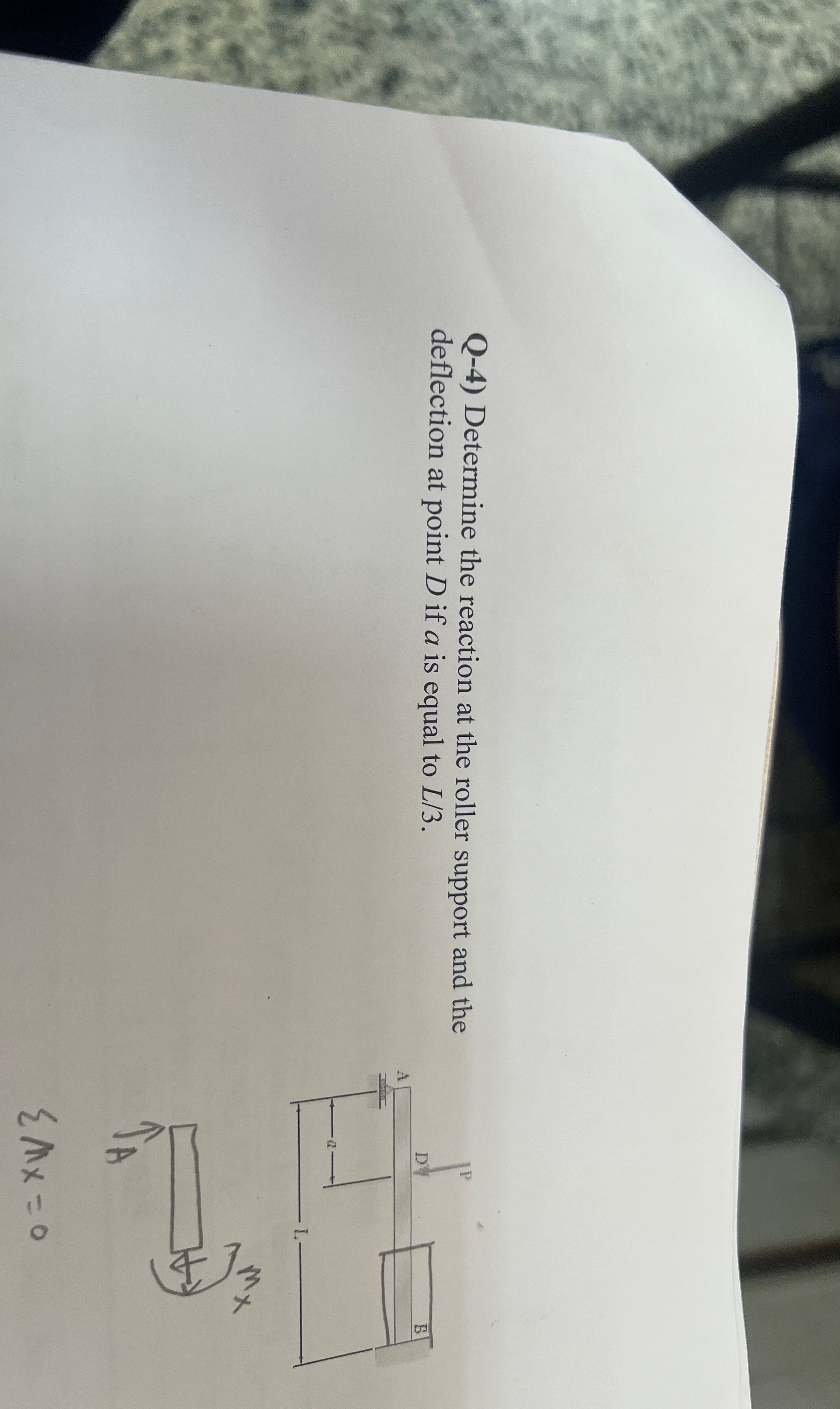 Q - 4 ) Determine the reaction at the roller