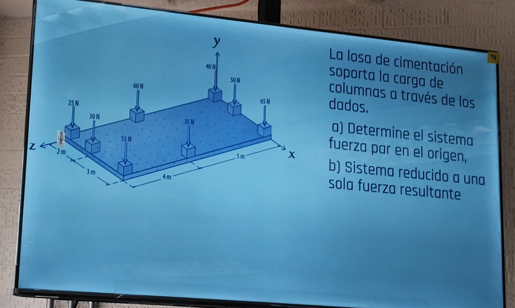 La losa de cimentaci n soporta la carga de