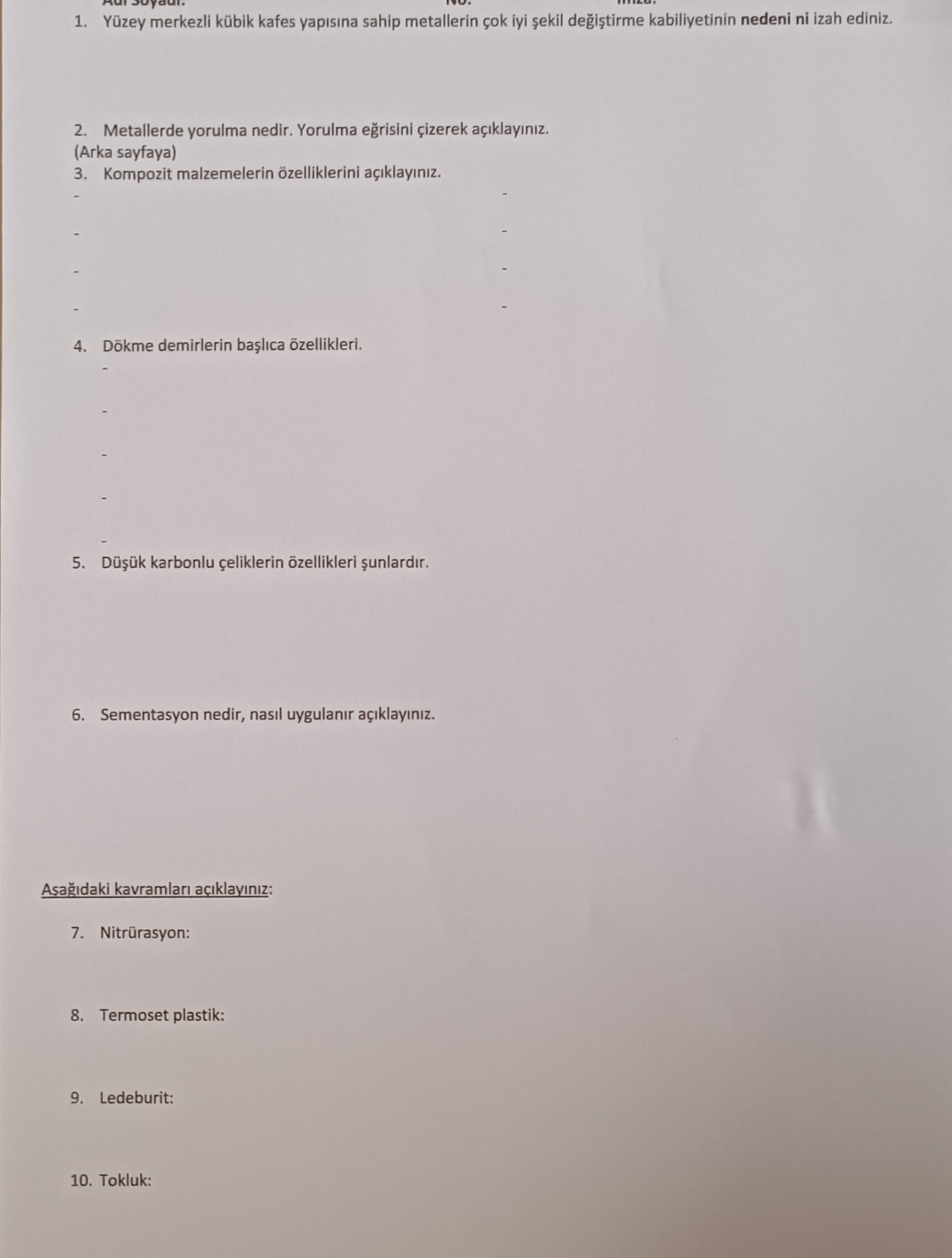 Y zey merkezli k bik kafes yap s na sahip