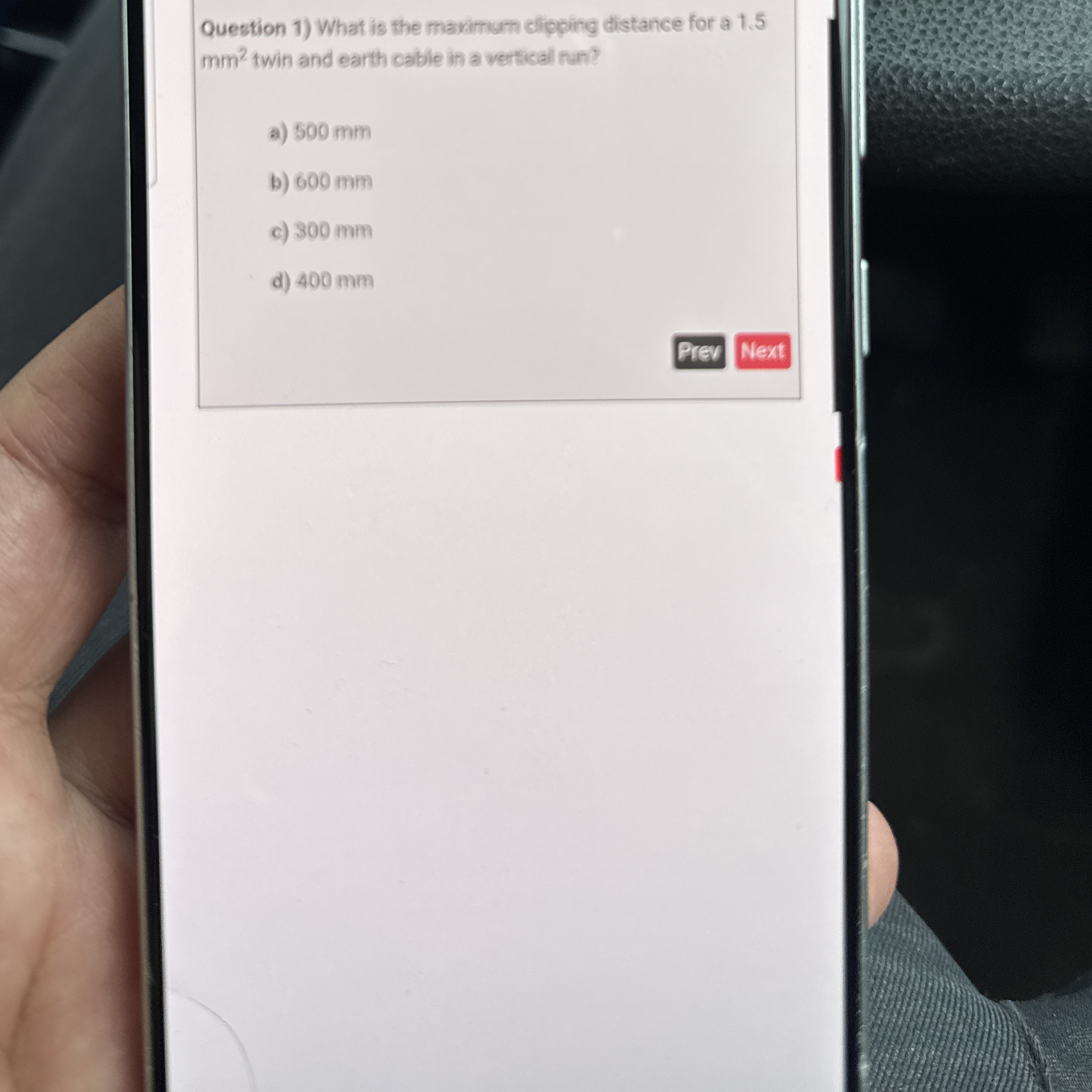 Question 1 ) What is the mavimum dipping distance
