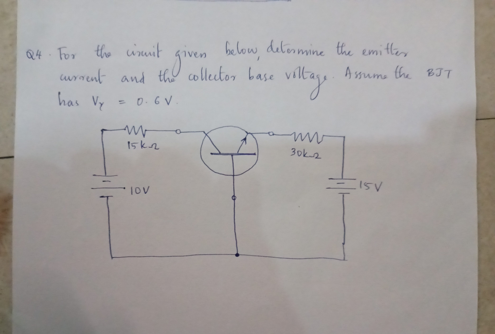 Q 4 . For the cirmit given below, determine the