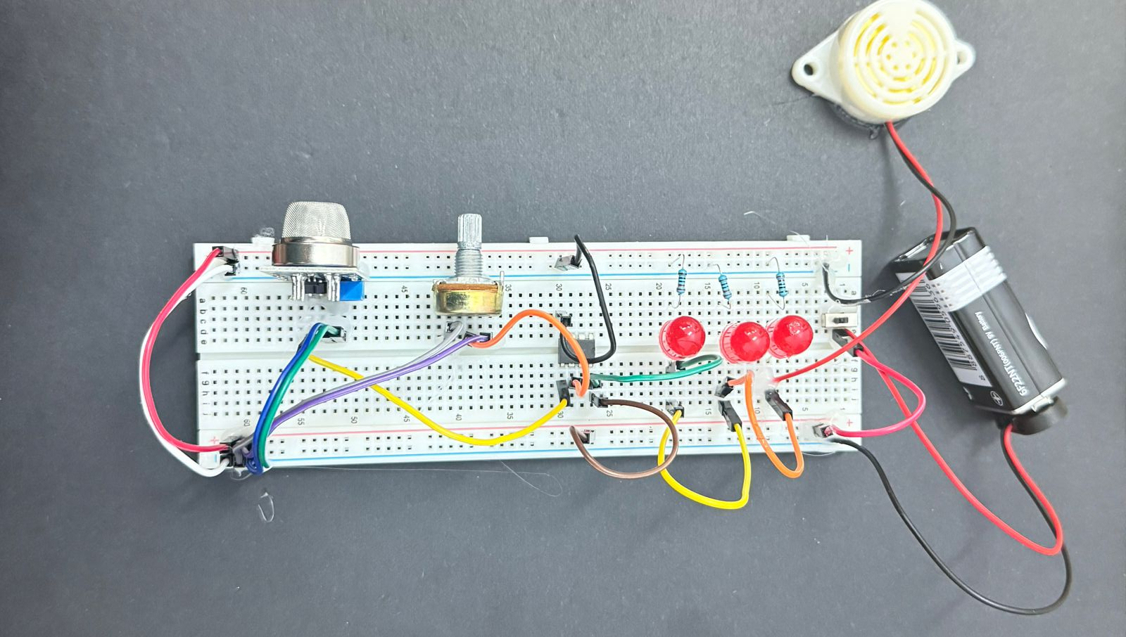 Please make Circuit Diagram for the GAS DETECTOR