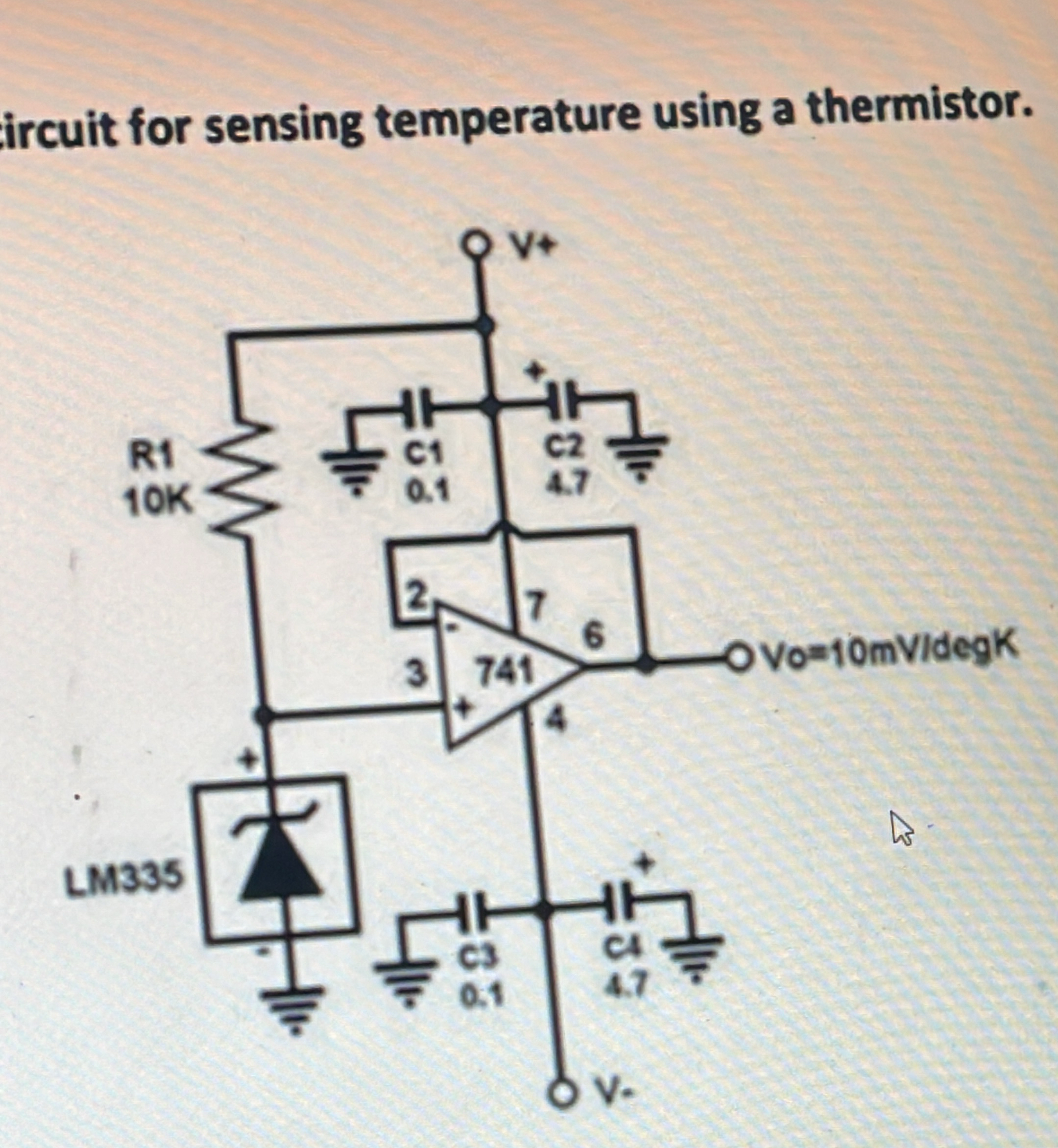 circuit for sensing temperature using a