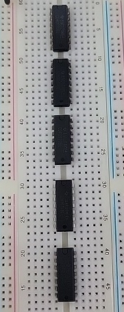 How do i wire these CD 4 0 0 7 transistors in