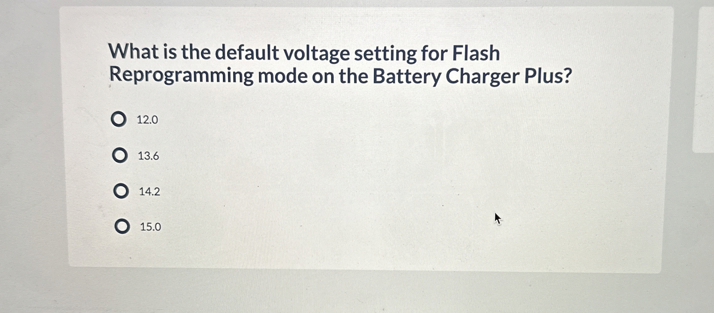 What is the default voltage setting for Flash