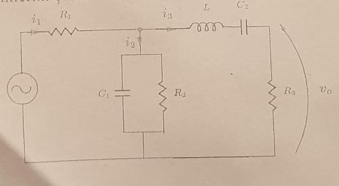 4 . Yukari sagdaki devrede vt ) = 1 0 0 sin ( wt