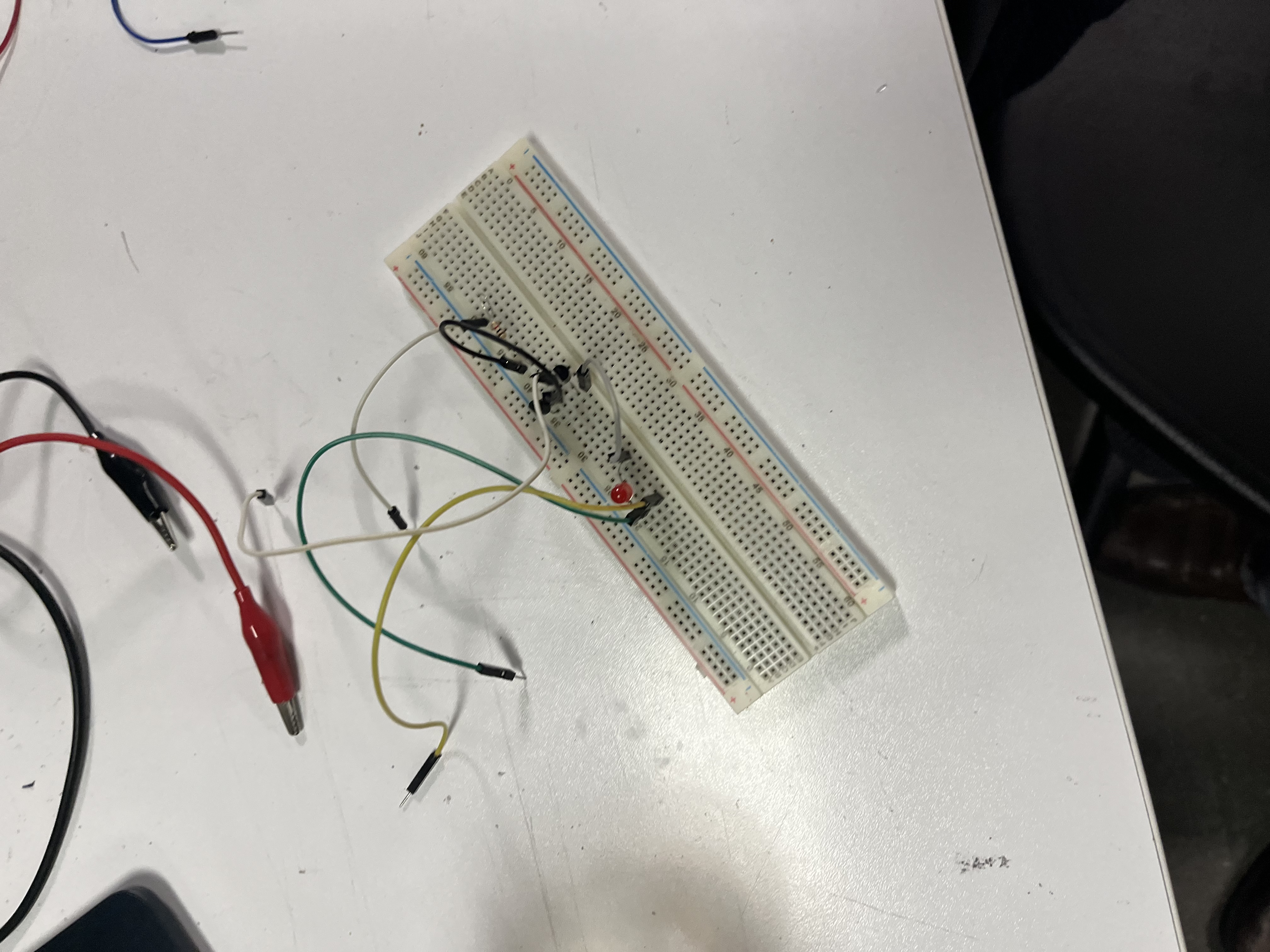 i need to do this circuit but i have to add 2