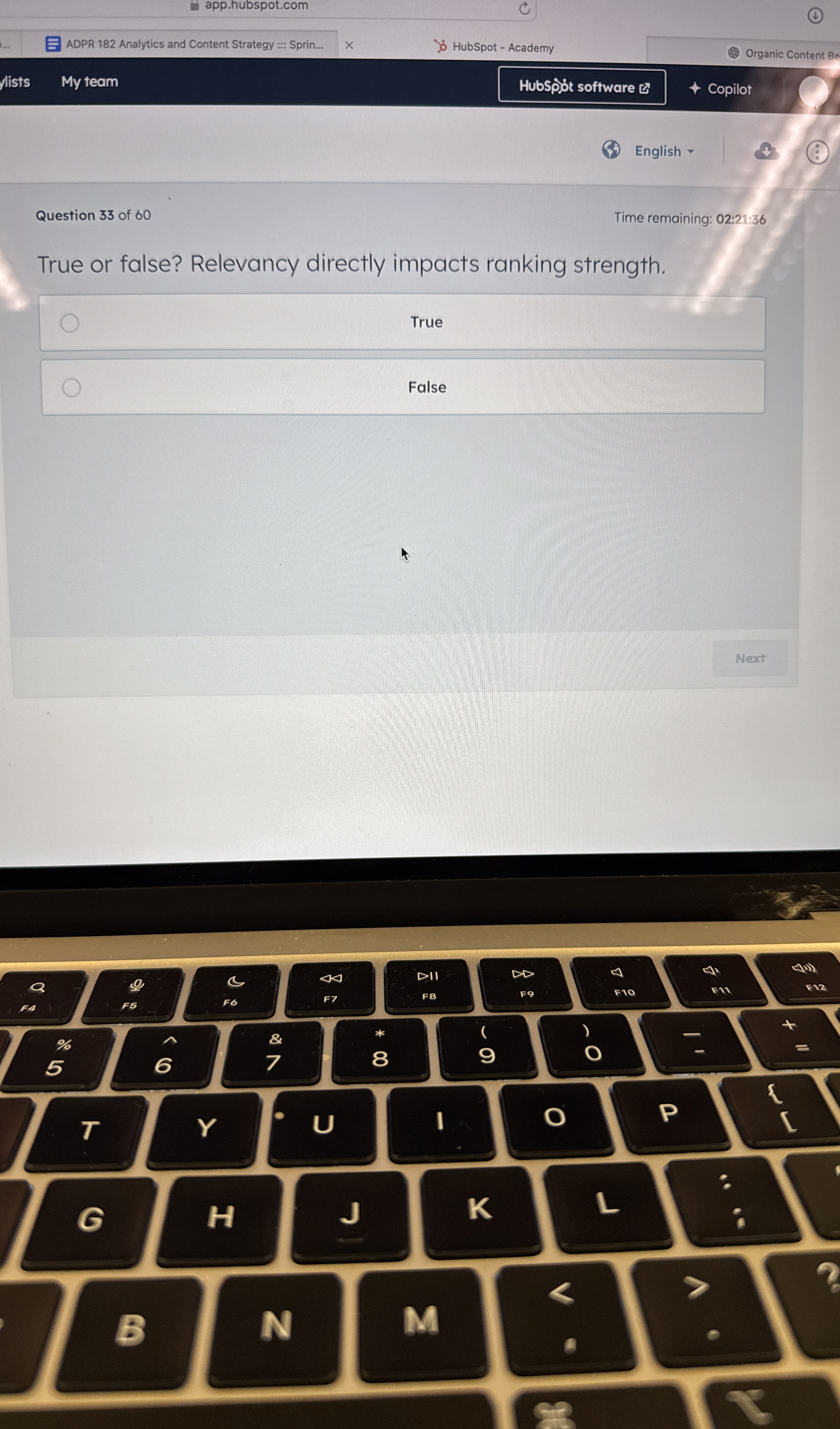 app.hubspot.com ADPR 1 8 2 Analytics and Content