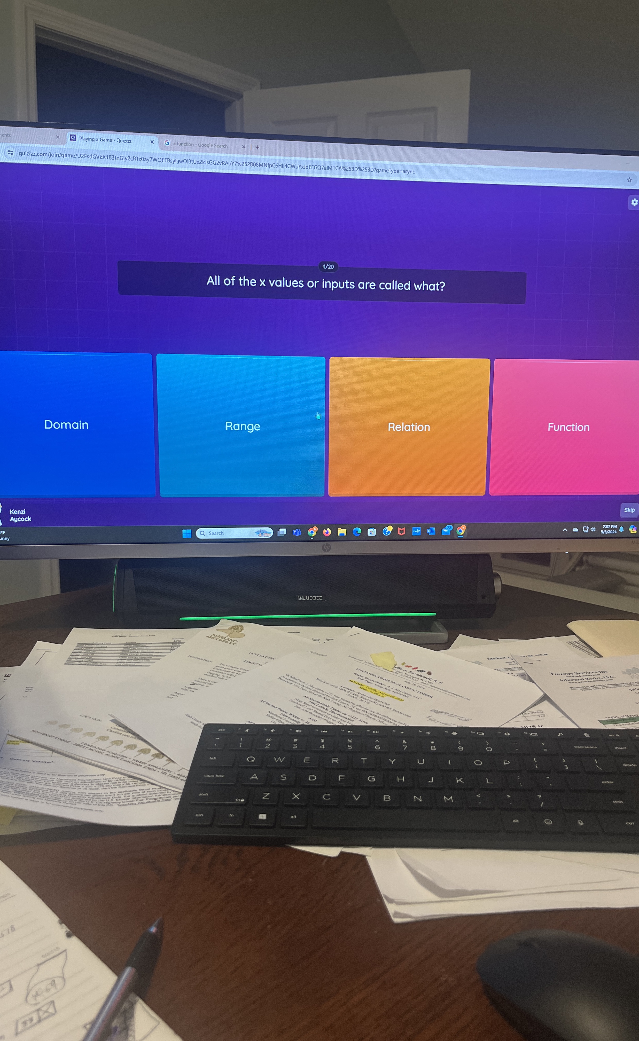 Playing a Game - Quizizz G a function - Google