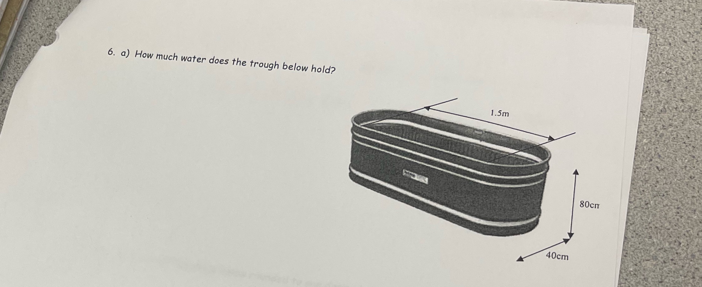 How much water does the trough below hold? \f