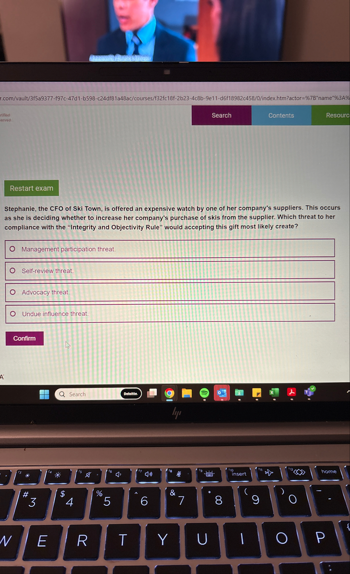 r . com / vault / 3 f 5 a 9 3 7 7 - f 9 7 c - 4 7