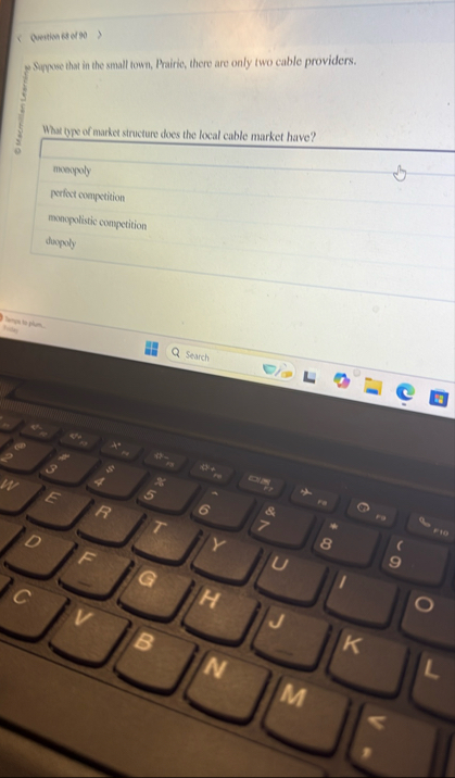 Cuestion 8 eder 0 Sinpwe that in the small town,