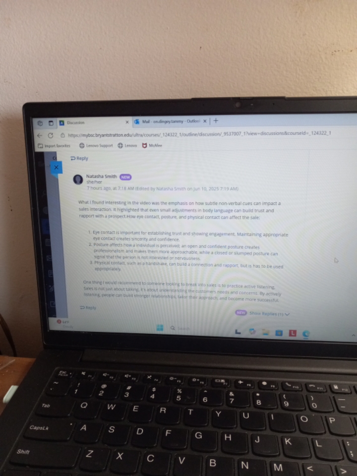 Something about body language in sales x 5 Mal -