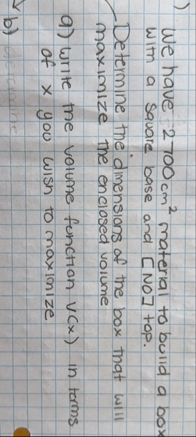 We have 2 7 0 0 c m 2 material to bulld a box