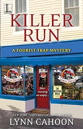 killer run a tourist trap mystery  lynn cahoon 1601834187, 978-1601834188