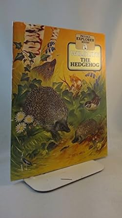 wildlife the hedgehog 1st edition angela sheehan ,maurice pledger 0330257536, 978-0330257534